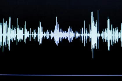 Cómo Mejorar Tu Contenido con AI Voices: La Guía de PlayHT - 25