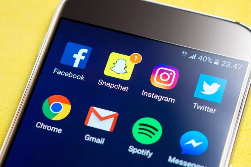 Imagen de ¿Puede la IA de Snapchat Publicar Historias? Descubramos el Fenómeno de My AI ¿Puede la IA de Snapchat Publicar Historias? Descubramos el Fenómeno de My AI - 7