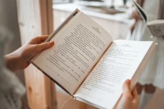 ¿La IA es una Lectora Incansable?: Descifrando su Habilidad para Devorar Libros - 9