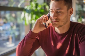 Truecaller y Microsoft: Revolucionando la Respuesta a Llamadas con IA - 17