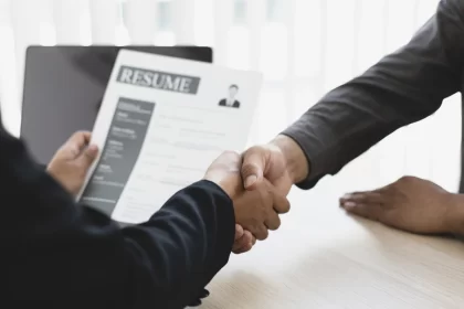 El 40% de los Candidatos en Búsqueda de Empleo Utilizan la IA para Solicitar el Puesto - 35