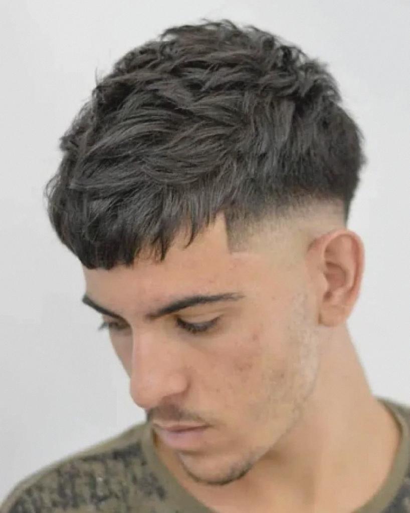 El Corte de Pelo Masculino que Va a Dominar en 2024, Según la Inteligencia Artificial - 8